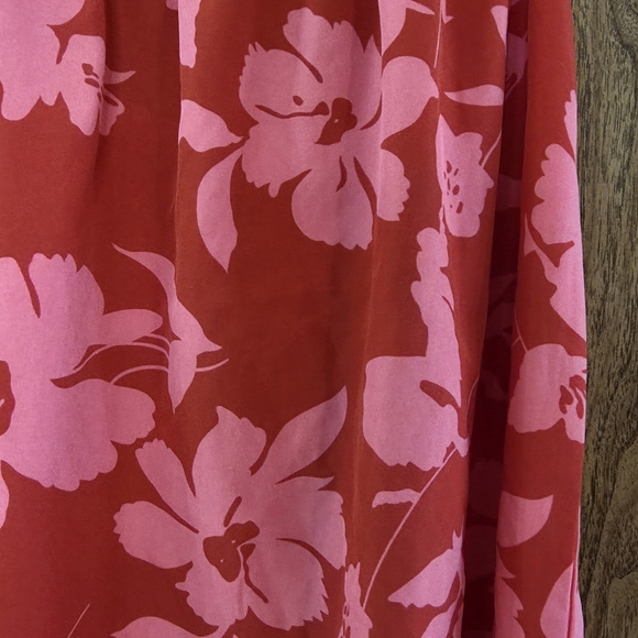 NWOT Elegant Red Floral Backless Dress Size S Summer Dress Knee Length - Picture 3 of 15